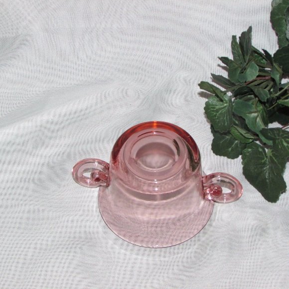 Pretty Pink Glass Sugar Bowl Perfect For A Tea Party - Picture 3 of 3